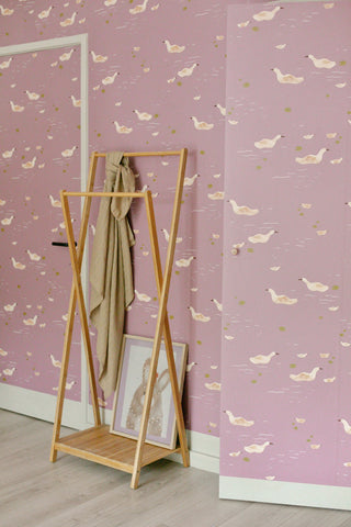 Wallpaper Ducks Mauve - Lotte Dirks